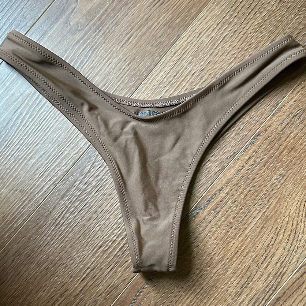 Everie Swim Chocolate High Waisted Bikini Bottom S